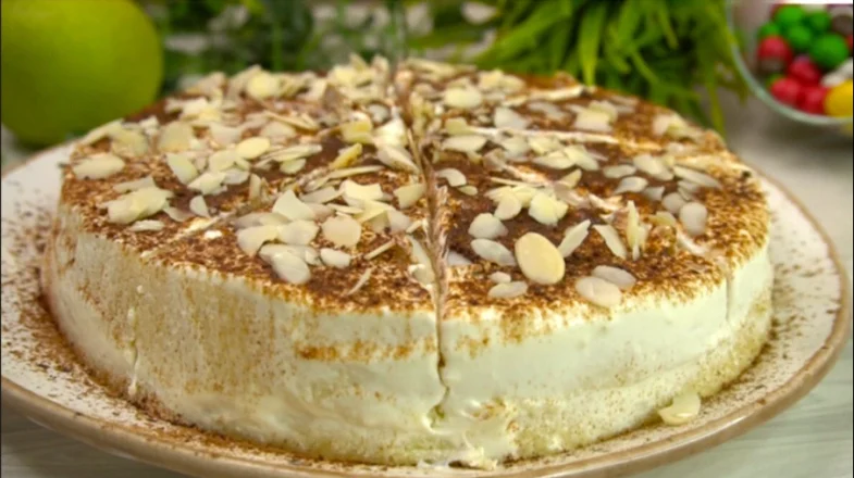 Торт без випічки, який підкорить вас всього за 9 хвилин — ваші гості будуть у захваті все літо!