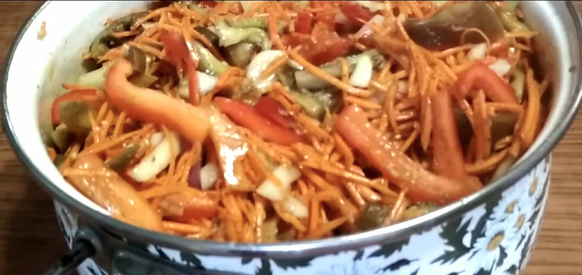 Серед багатьох рецептів цей — найліпший! Баклажани по-корейськи на зиму: смачний салат чи закуска