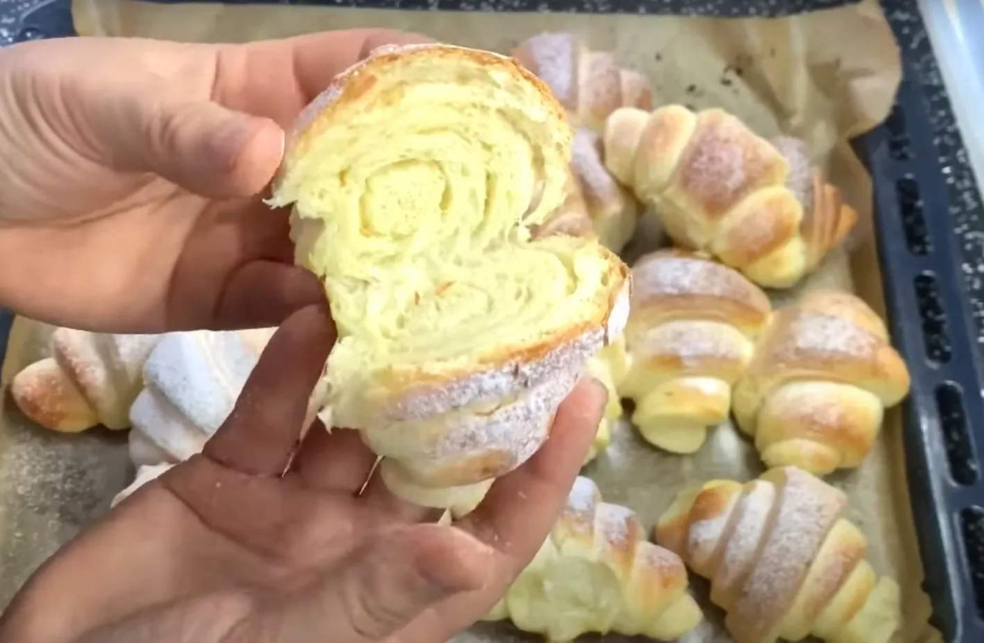 Як із французької пекарні! Смачні, м’які та ароматні круасани на молоці
