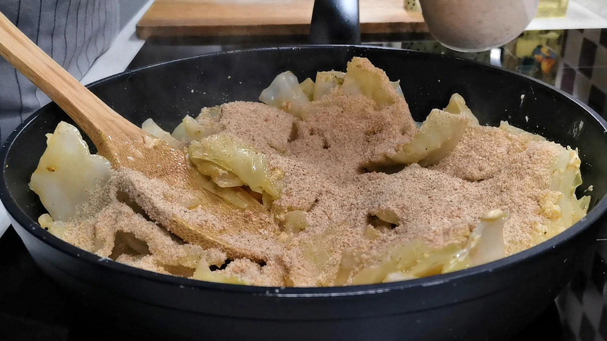 Капусту купую тепер кілограмами. Готую по 3 рази на тиждень і хочеться ще (новий рецепт)