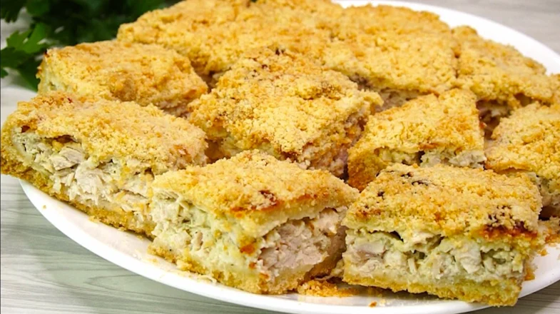 Це шедевр! Легка “Королівська ватрушка” з куркою: замісіть тісто без доторку!