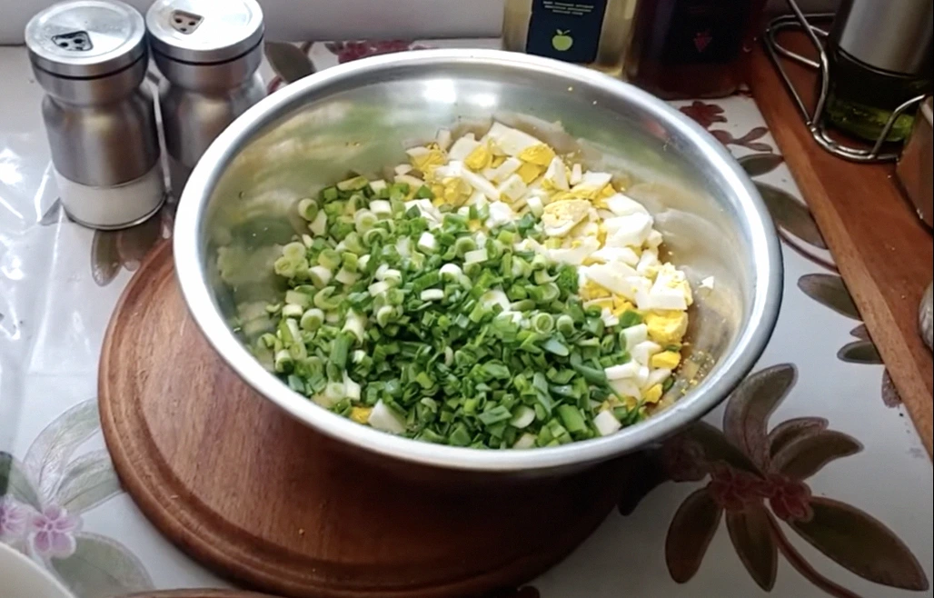 Ароматний селянський Олів’є. Продукти вже в коморі. Дякую сусідці за підказку!