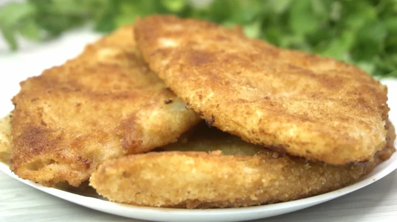 Відкрийте таємницю “шніцеля” з капусти: швидше за голубці, ідеально для буднів та свят!