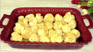 Секрет “Казкових” печериць: як приготувати цілі грибочки в духовці, що зникають зі столу вмить!