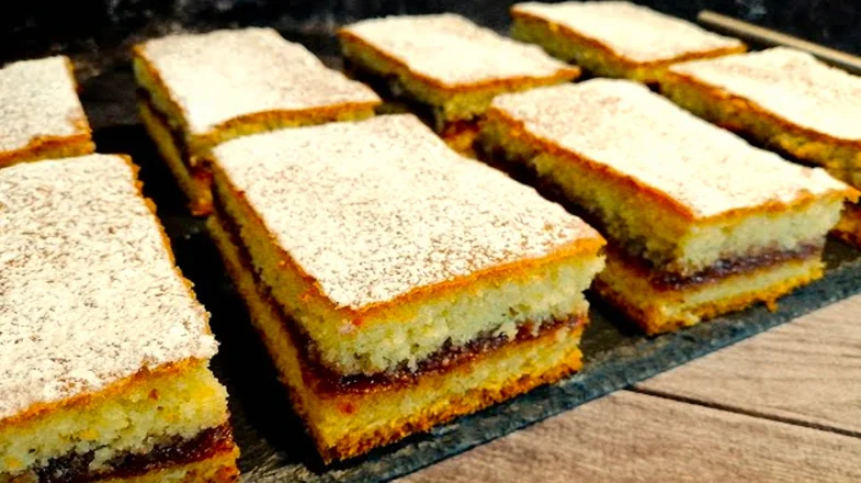 “6 ложок” до щастя: рецепт пирога з варенням, який підкорить ваше серце і гаманець!