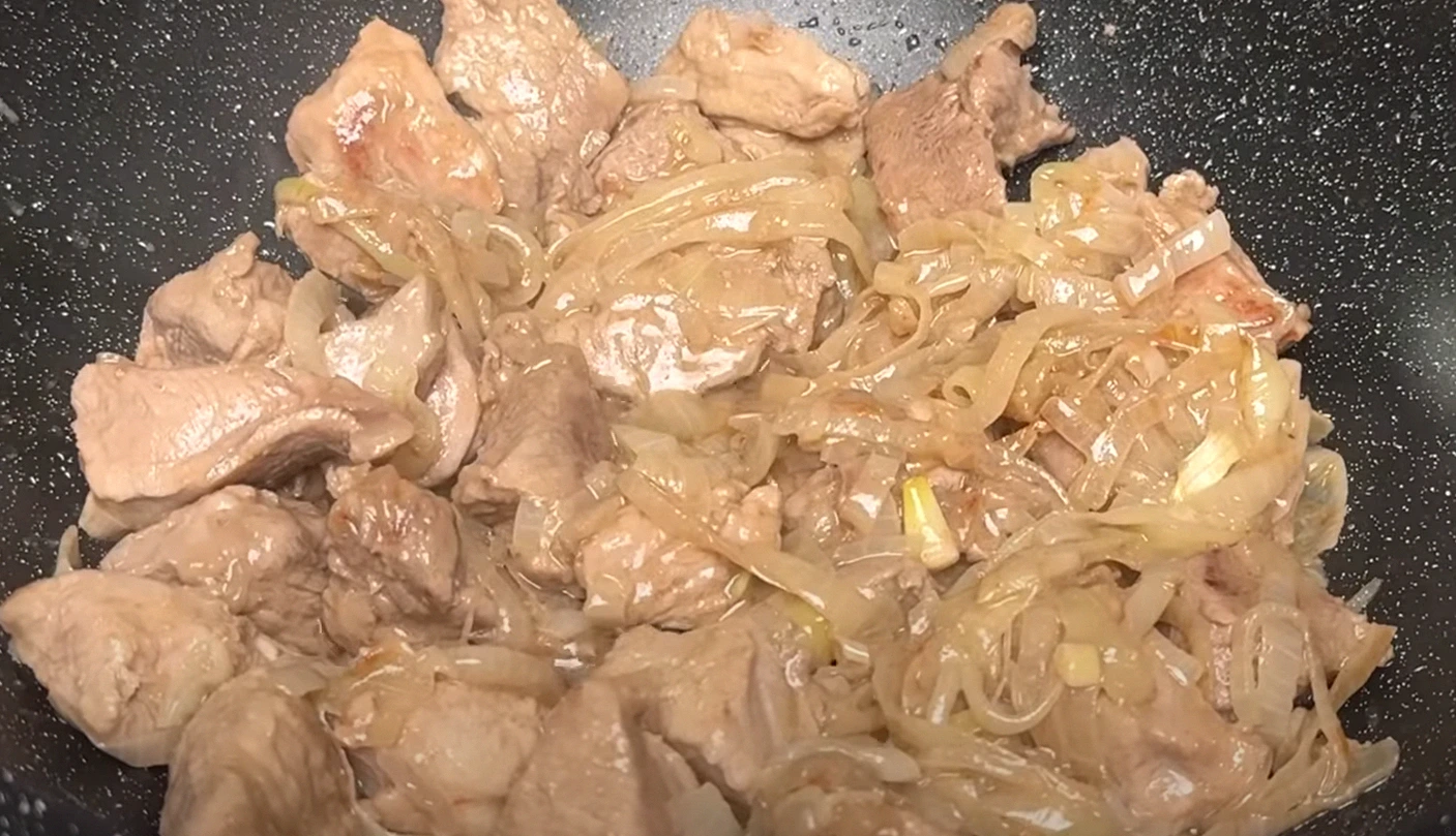 Спробуйте здивувати себе смачним м'ясом! Рецепт м'яса в гірчичному соусі — ніжність у кожному шматочку!