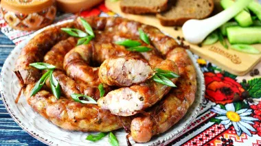 Секрети “райської” домашньої ковбаси: готуємо шедевр для вашого пасхального столу!