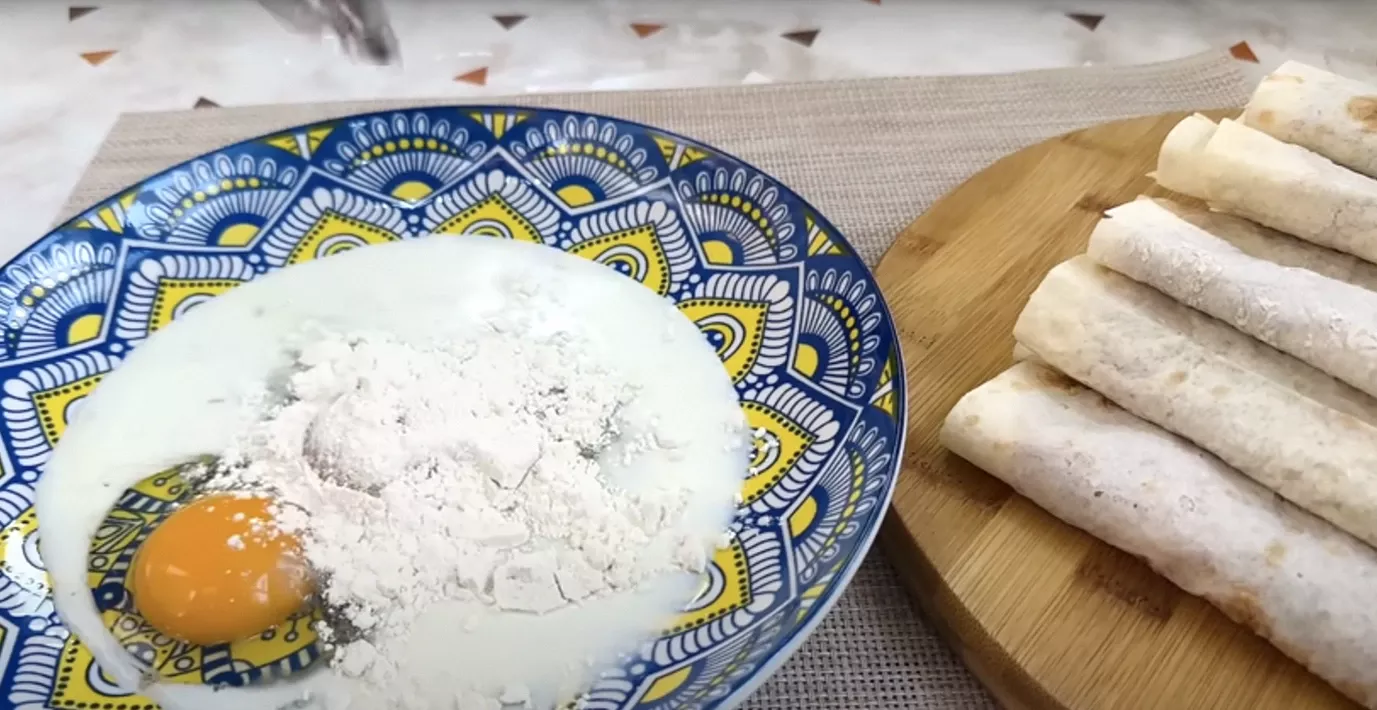 Коли зовсім немає часу на приготування! Беру звичайний фарш та лаваш і готую таку смакоту (ліниві чебуреки)