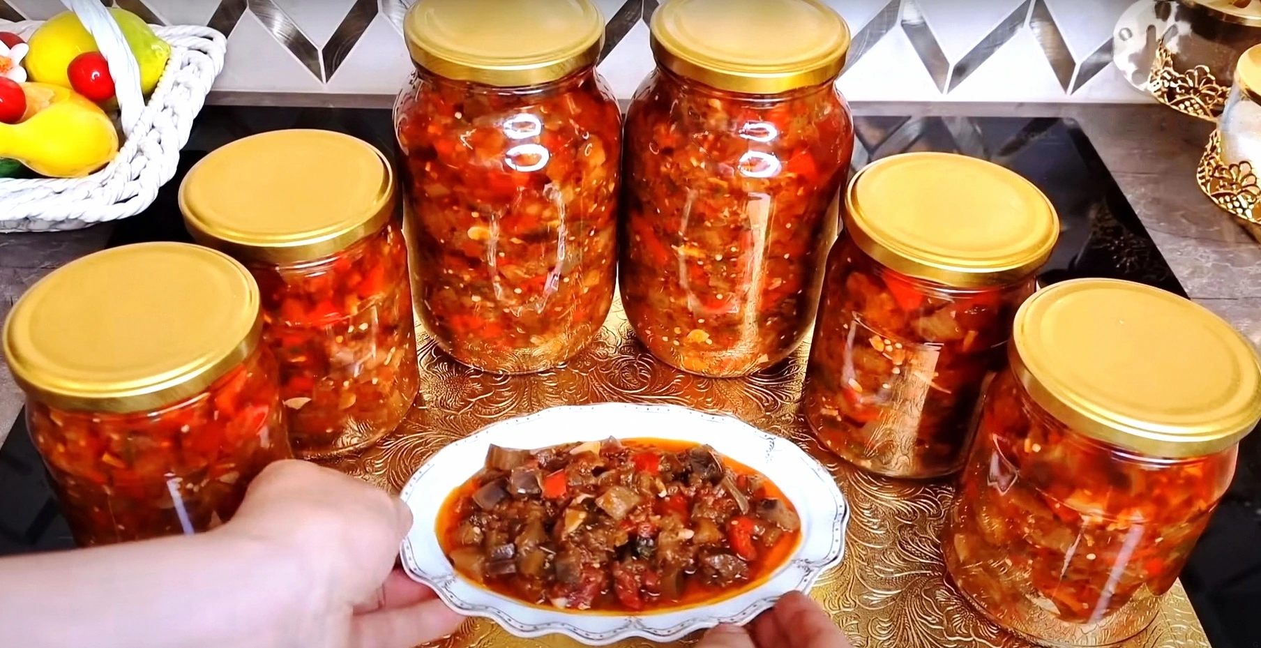 Рецепт з маминого зошита! Дуже люблю ці баклажани з болгарським перцем та помідорами на зиму