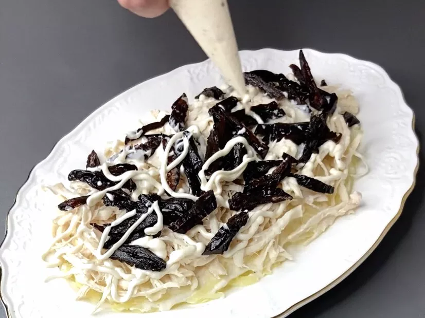 Наш улюблений «дівчачий» салат: рецепт не з інтернету (обов’язкова страва на нашому столі)