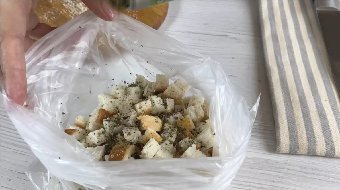 Салат “Дві хвилини”: дуже смачний і бюджетний, та й варити для нього нічого не треба