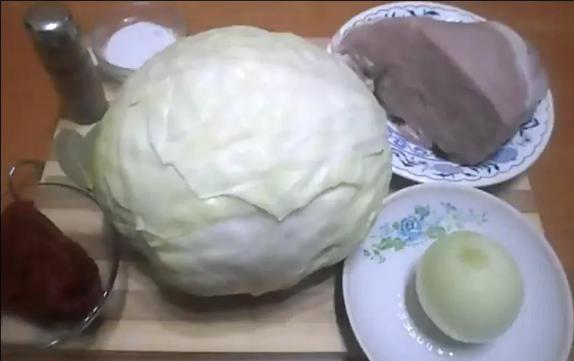 “Усе склали і забули”. Я просто обожнюю таку капусту в рукаві. Не страва, а казка